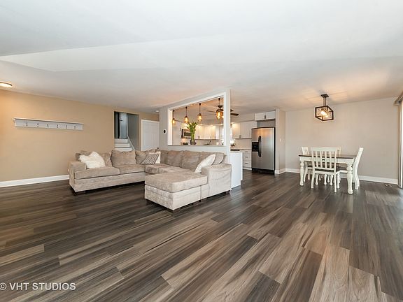 2nd image of 14809 Park Ave