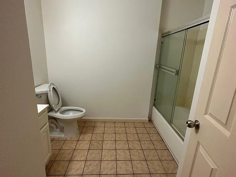 2823 High St #B — Photo 12