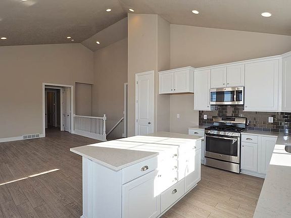 3rd image of 3828 W Red Sands Road