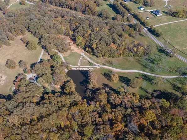 1660 E Bowen Blvd, Fayetteville, AR 72703