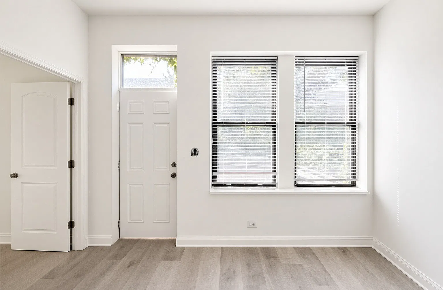 2 bed, $2,139 — Photo 1