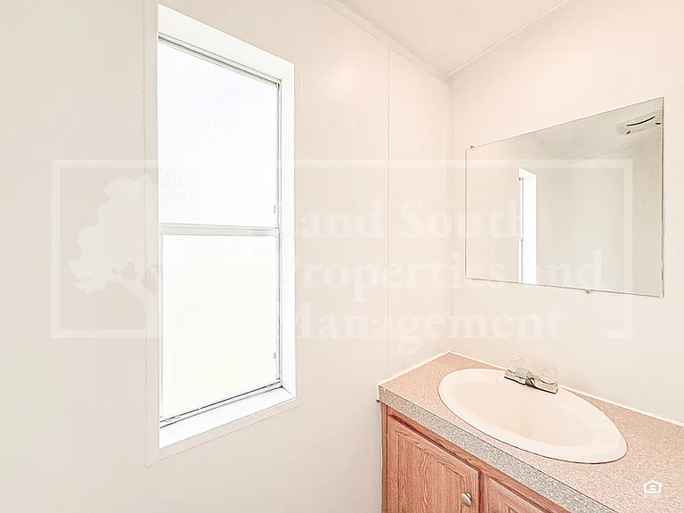 1155 Meadow Lawn St — Photo 15
