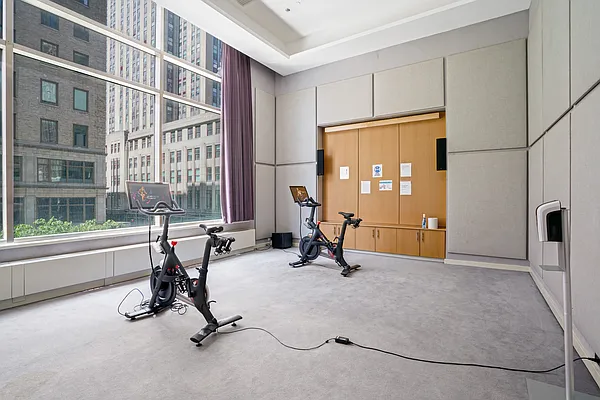 Sold by Mdrn Residential | media 14
