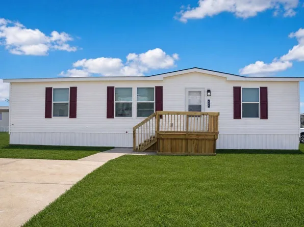 425 S Shoup St #181, Angola, IN 46703