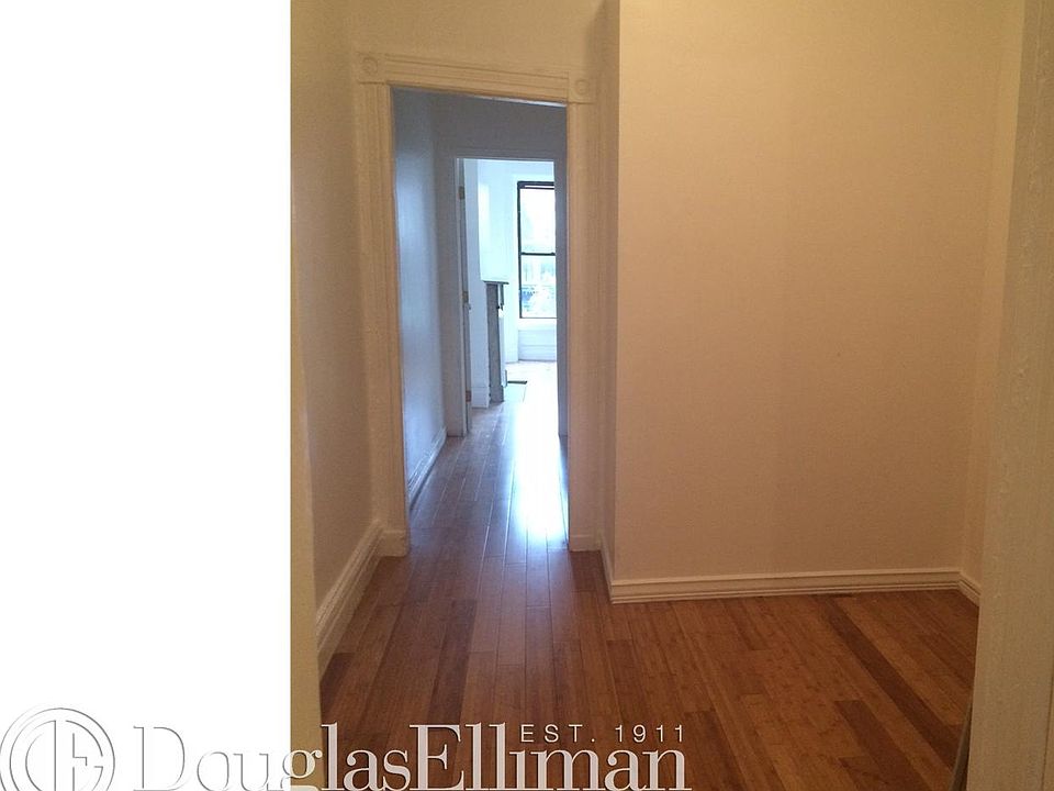 1st image of 454 W 47th St APT 5W