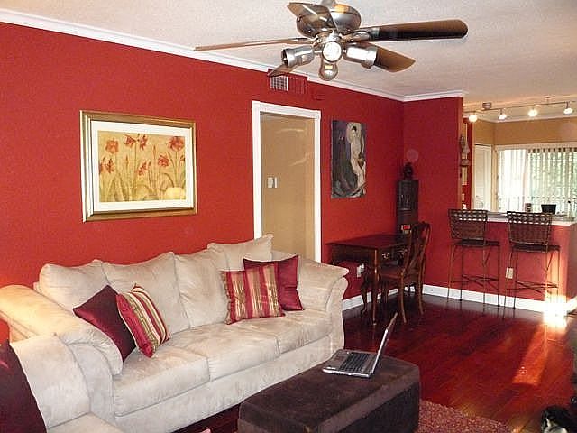 1st image of 1100 Delaney Ave APT E21
