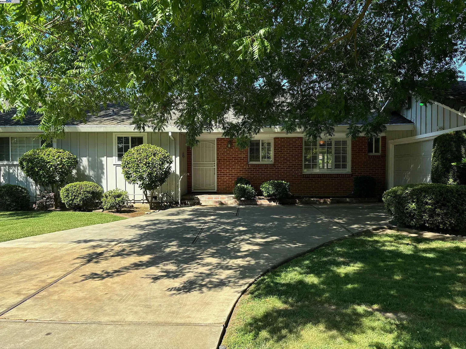 2615 Wisconsin Ave photo 1