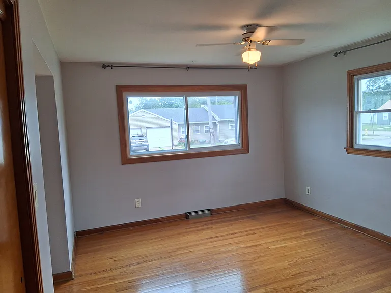 3516 Elmwood Ave — Photo 4