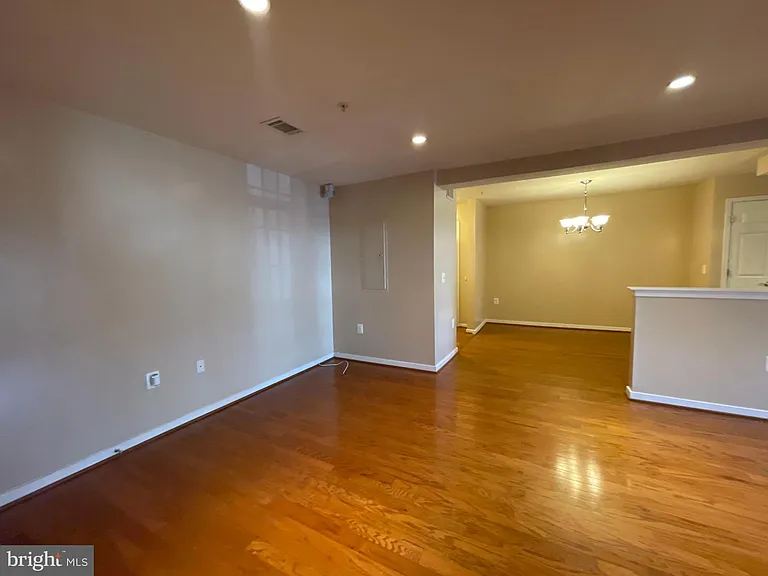 4061 S Four Mile Run Dr #301 — Photo 27