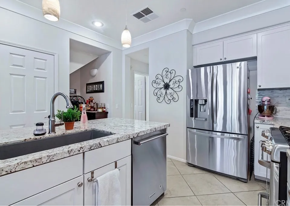 37 Quartz Ln
