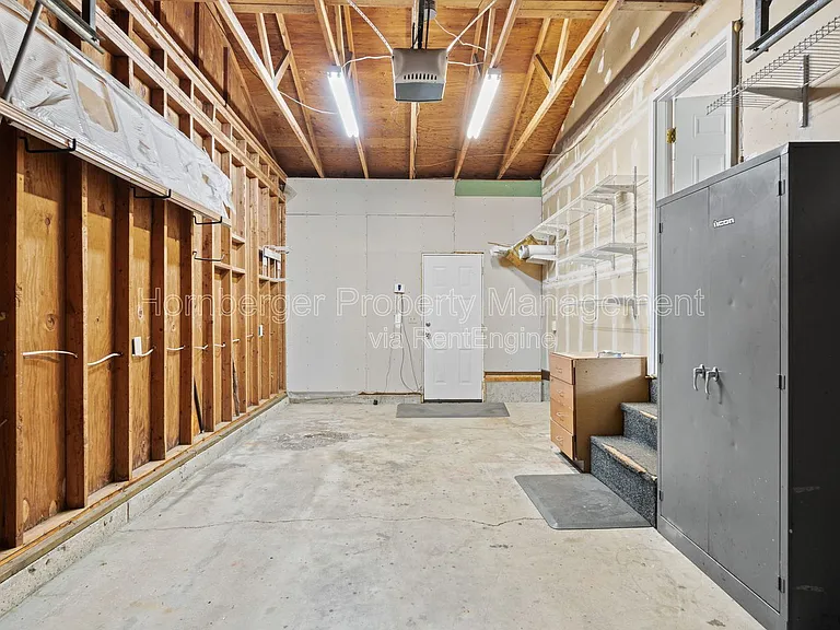 1703 N Walnut Rd — Photo 20