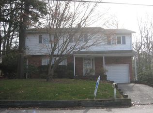 54 W Lake Shore Dr, Rockaway, NJ 07866