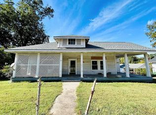 25 Smith St, Ware Shoals, SC 29692