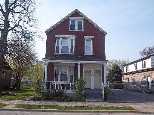 1st image of 331 W 154th Pl