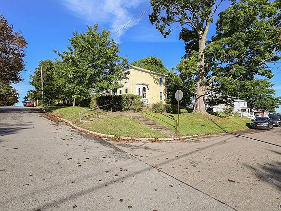 3rd image of 89 E Mohawk St