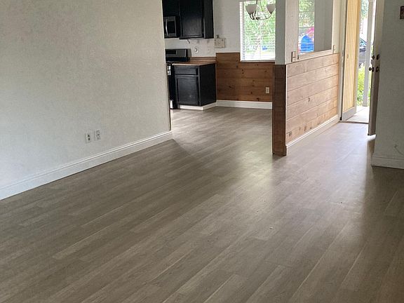 4th image of 16364 Silkwood Ct