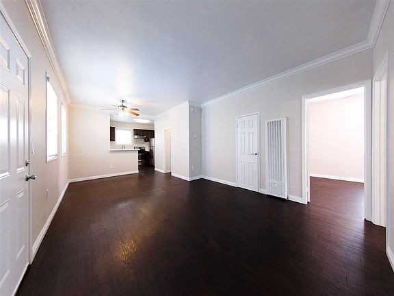 5th image of 4348 Lockwood Ave #2514530