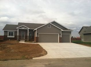 1540 W Hickory St, Haysville, KS 67060