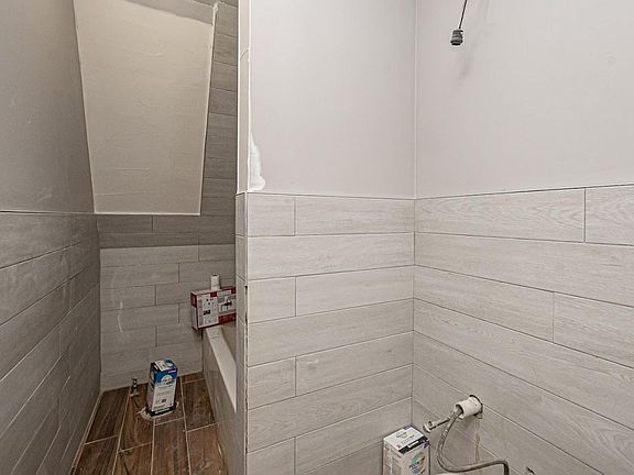 5th image of 14 N 9th St #3A