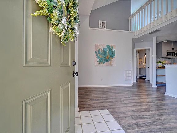 3rd image of 4129 Laurel Green Cir