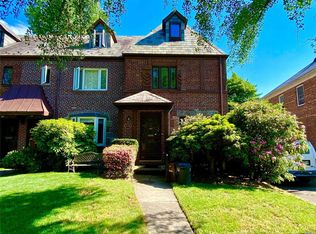 137-58 75th Rd, Flushing, NY 11367