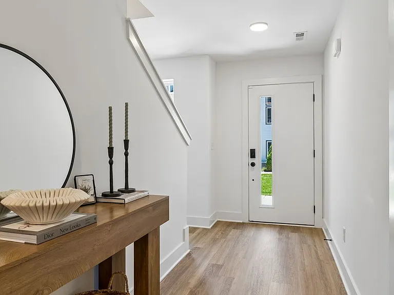 700 N Dupont Ave #310A — Photo 5