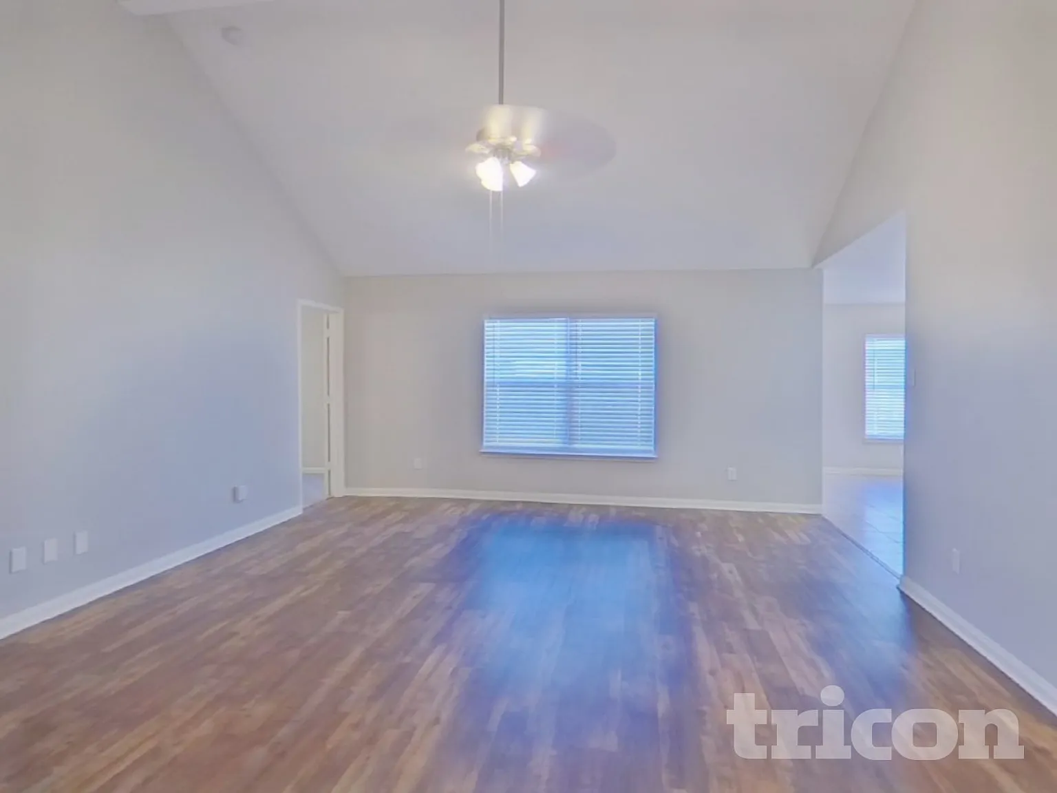 102 Saddlebag Court Newark TX — Photo 3