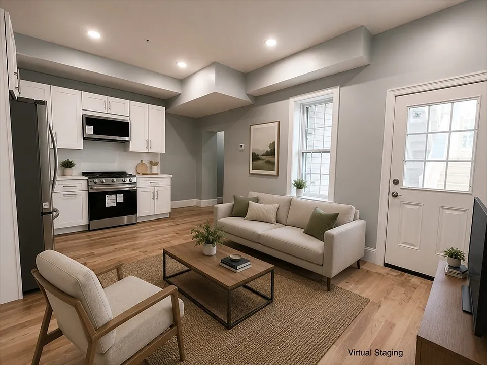 84 Chelsea St #1