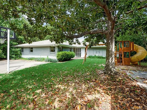 3rd image of 6101 Wheaton Dr