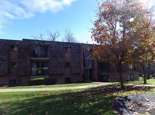 931 Forest Green Dr, Coraopolis, PA 15108