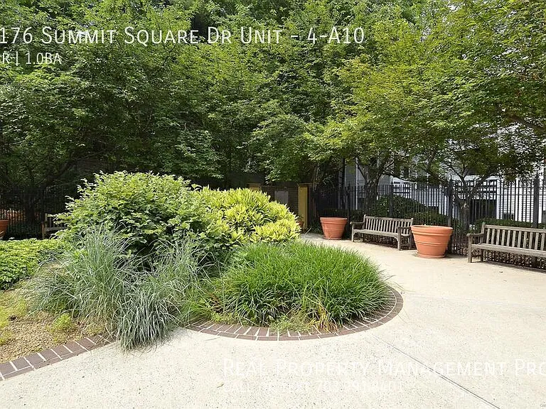 3176 Summit Square Dr #4-A10 — Photo 22