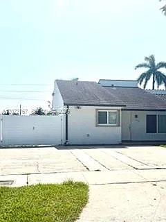 435 SW 95th Ct