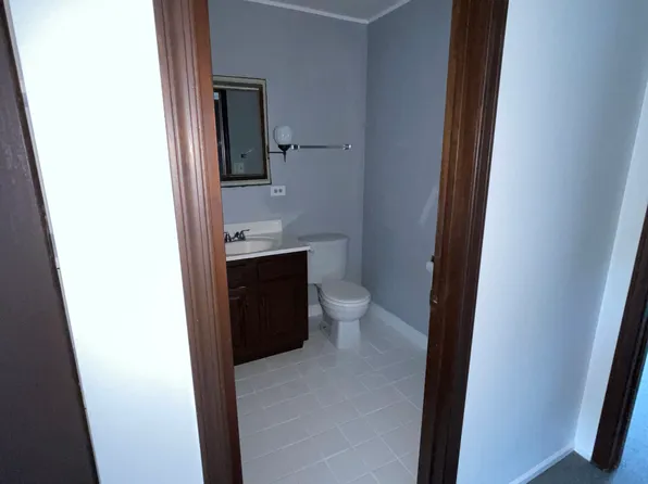 251 E Rimini Ct APT 3B, Palatine, IL 60067