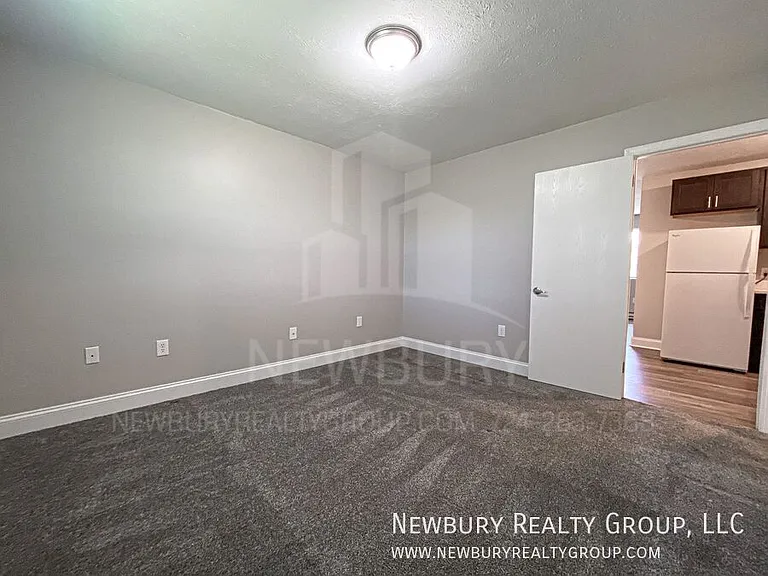 36 Sunbury Est — Photo 27