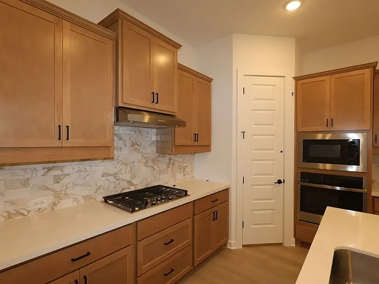 3609 Helena Way — Photo 14
