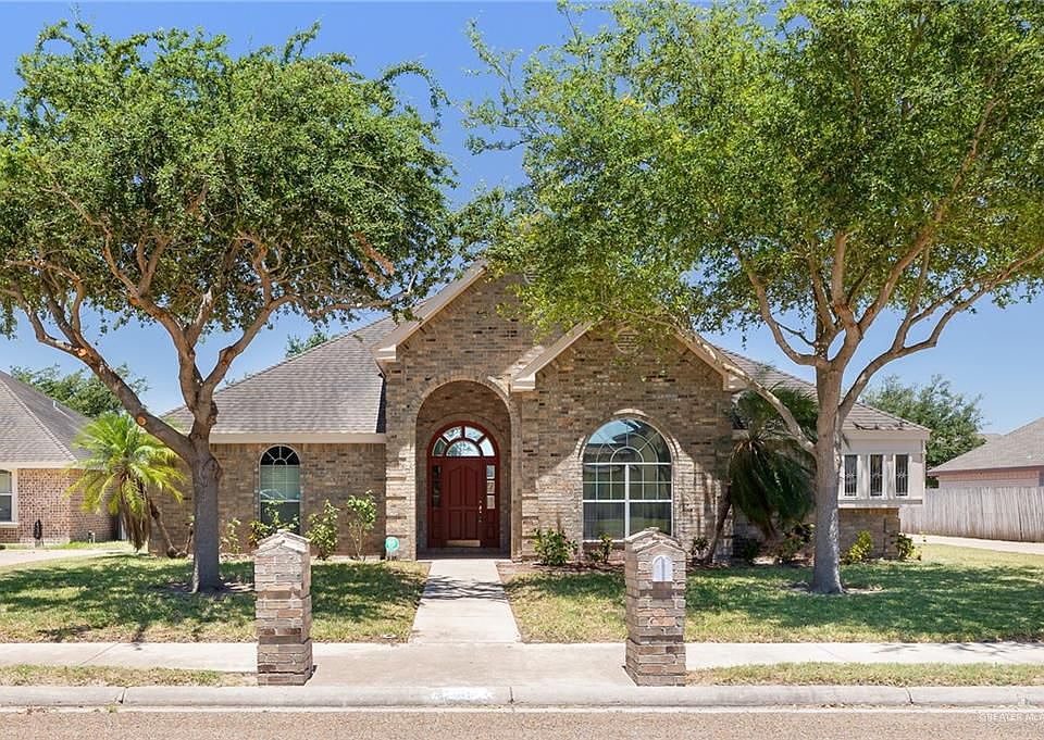 1st image of 2907 Ocean View Dr