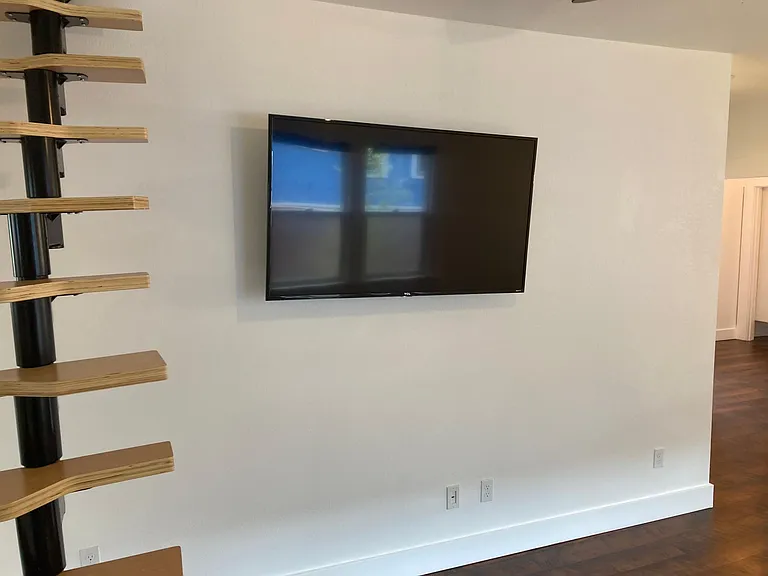 709 N Cedar St — Photo 29