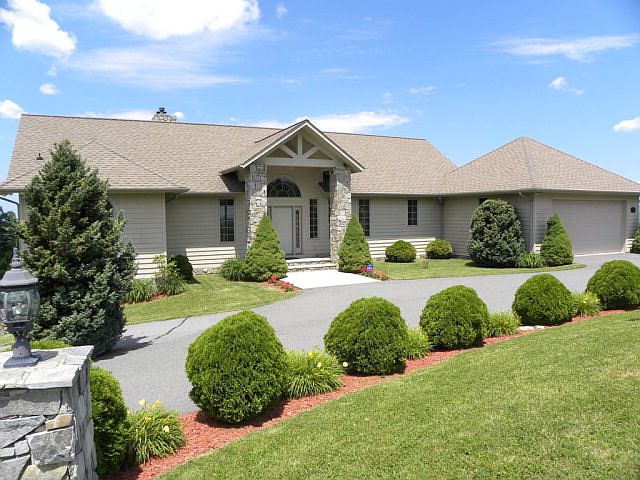 1st image of 956 Scenic Dr