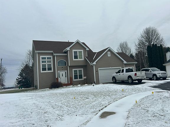 3rd image of 510 Zierke Ct