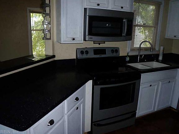4th image of 314 N Washington St