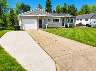 416 Emmett St, Sault Sainte Marie, MI 49783