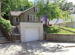 463 Houston Ave, Council Bluffs, IA 51503