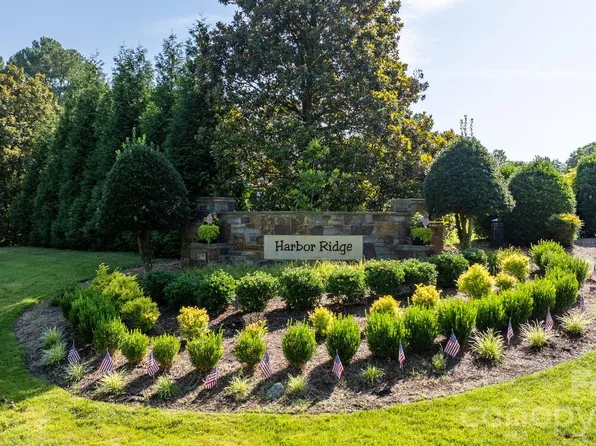312 Twin Cove Dr #137, Connelly Springs, NC 28612