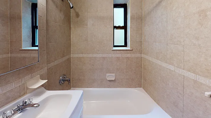 Rented by Revona Properties | media 11