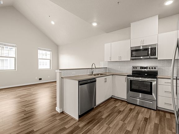 4th image of 17137 SW Appledale Rd Unit 304