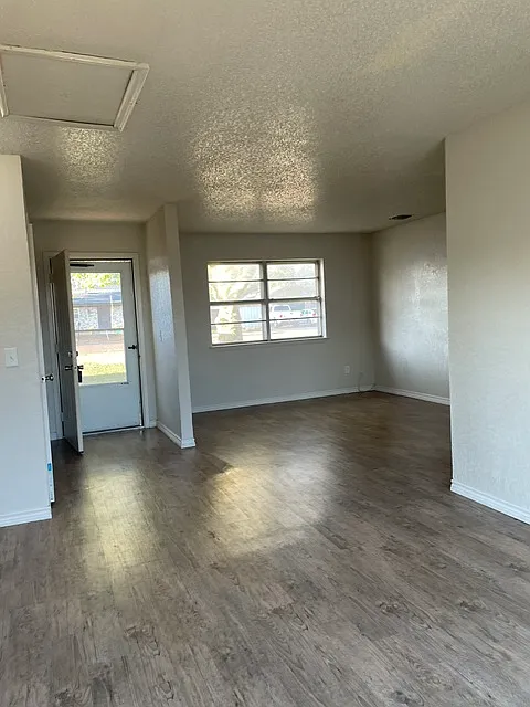 2 bed, $1,200 — Photo 3