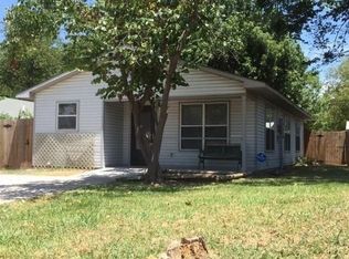 611 Jackson St, Denton, TX 76205