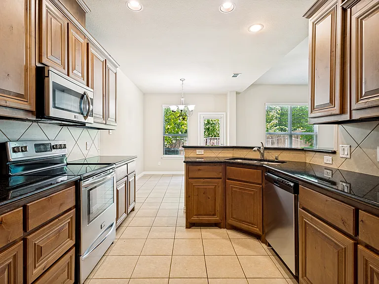 241 Barrington Ln — Photo 13