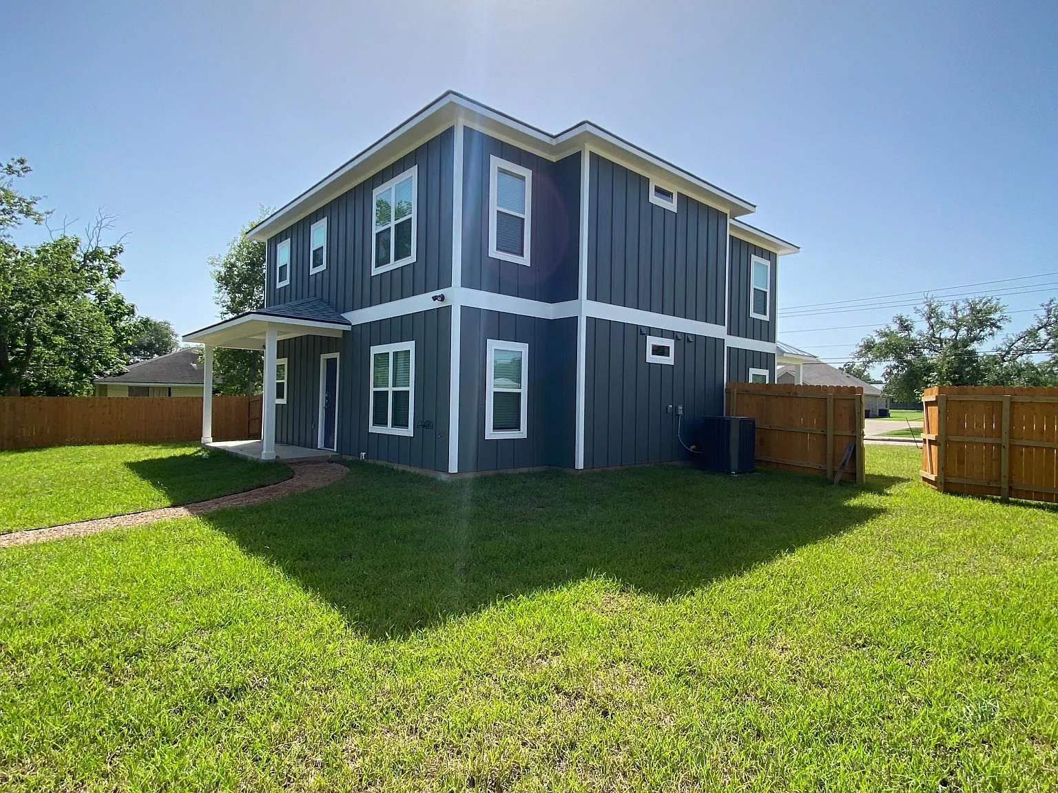 1006 Dominik Dr — Photo 3