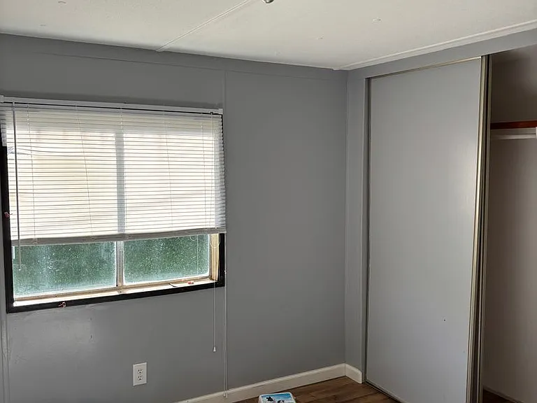 112 S Balsam Ave — Photo 6
